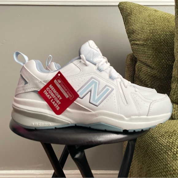 New Balance Sneakers Womens Size 10 - Picture 1 of 11
